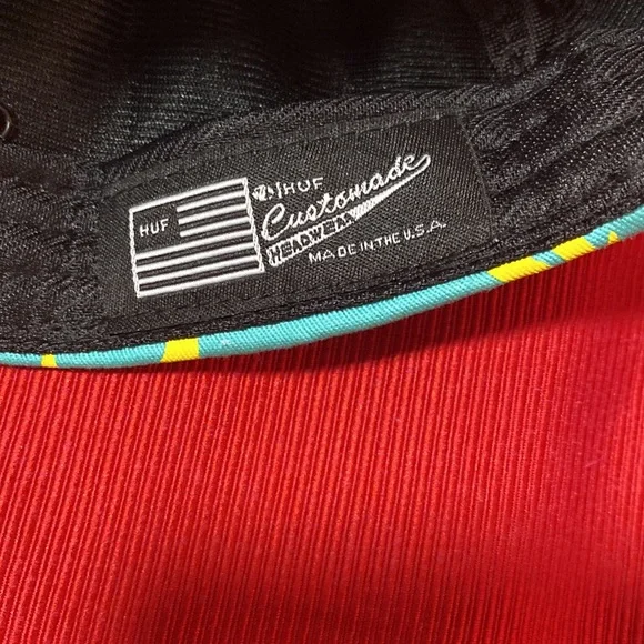 Baseball cap - Picture 3 of 3